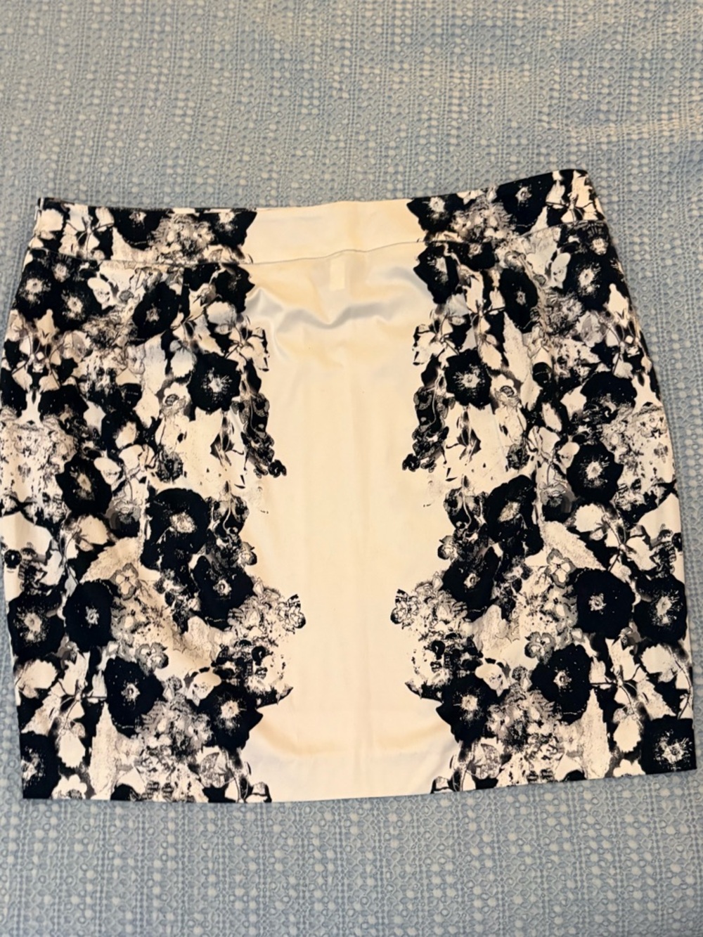 Lane Bryant Black and White Floral Pencil Skirt sz 22
